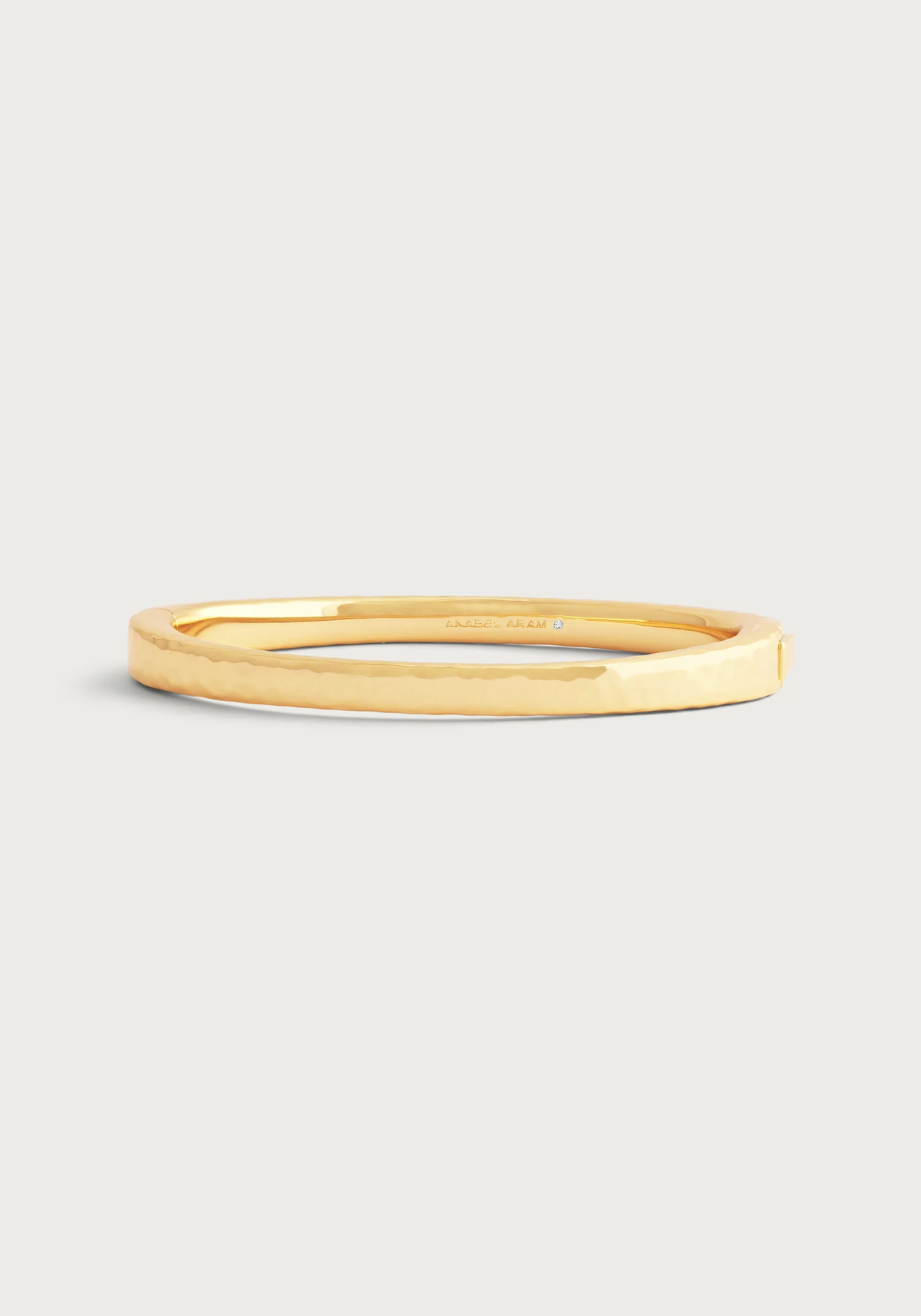 Farrier Medium Hinged Bangle, Gold