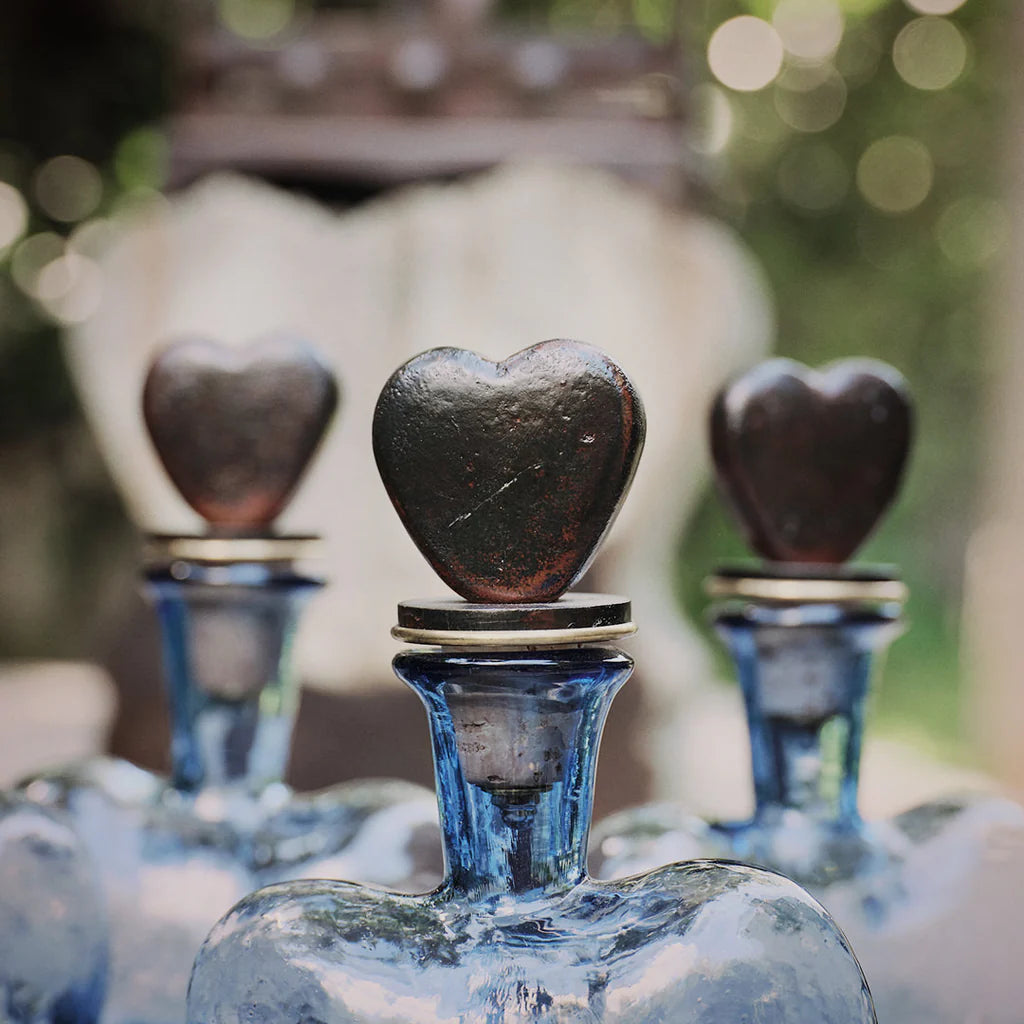 Dos Corazónes Azure Heart Decanter