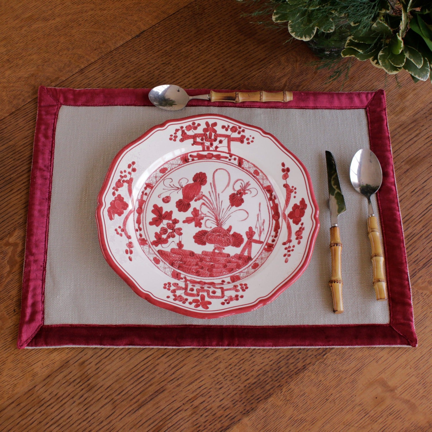 VIDA Faenza 9" Salad Plate Set of 4 White & Red
