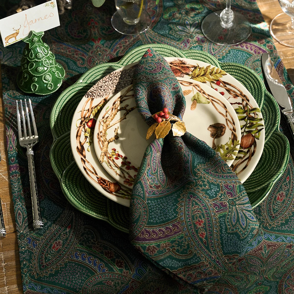 Paisley 18" x 90" Table Runner - Evergreen