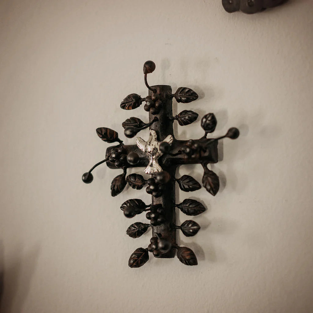 Paz Cross