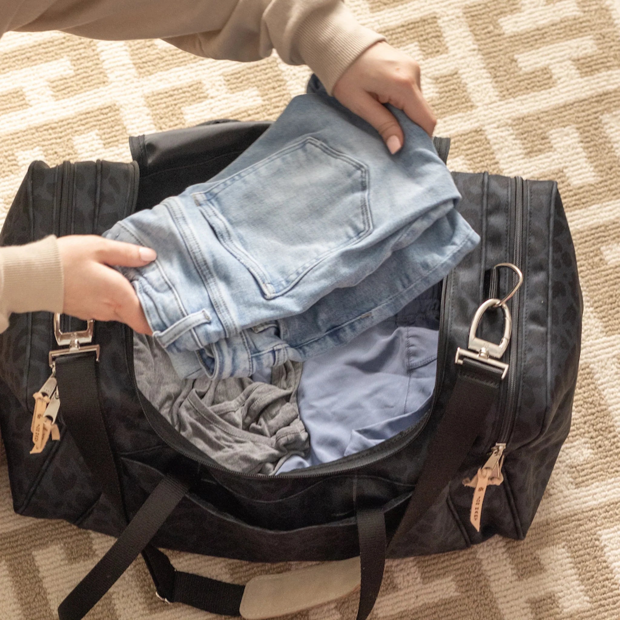 Jon Hart Design Large Square Duffel