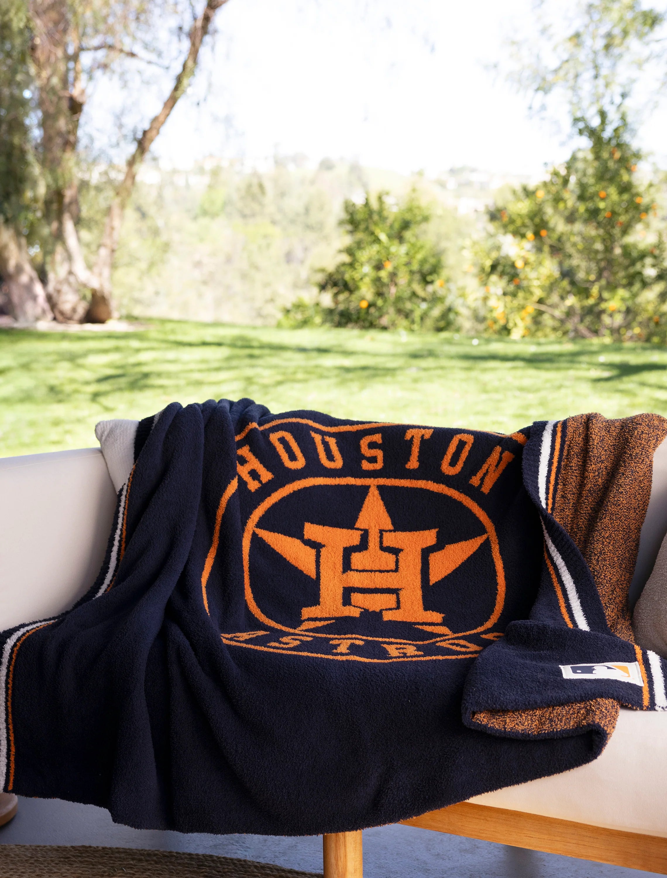 CozyChic® Houston Astros™ Throw