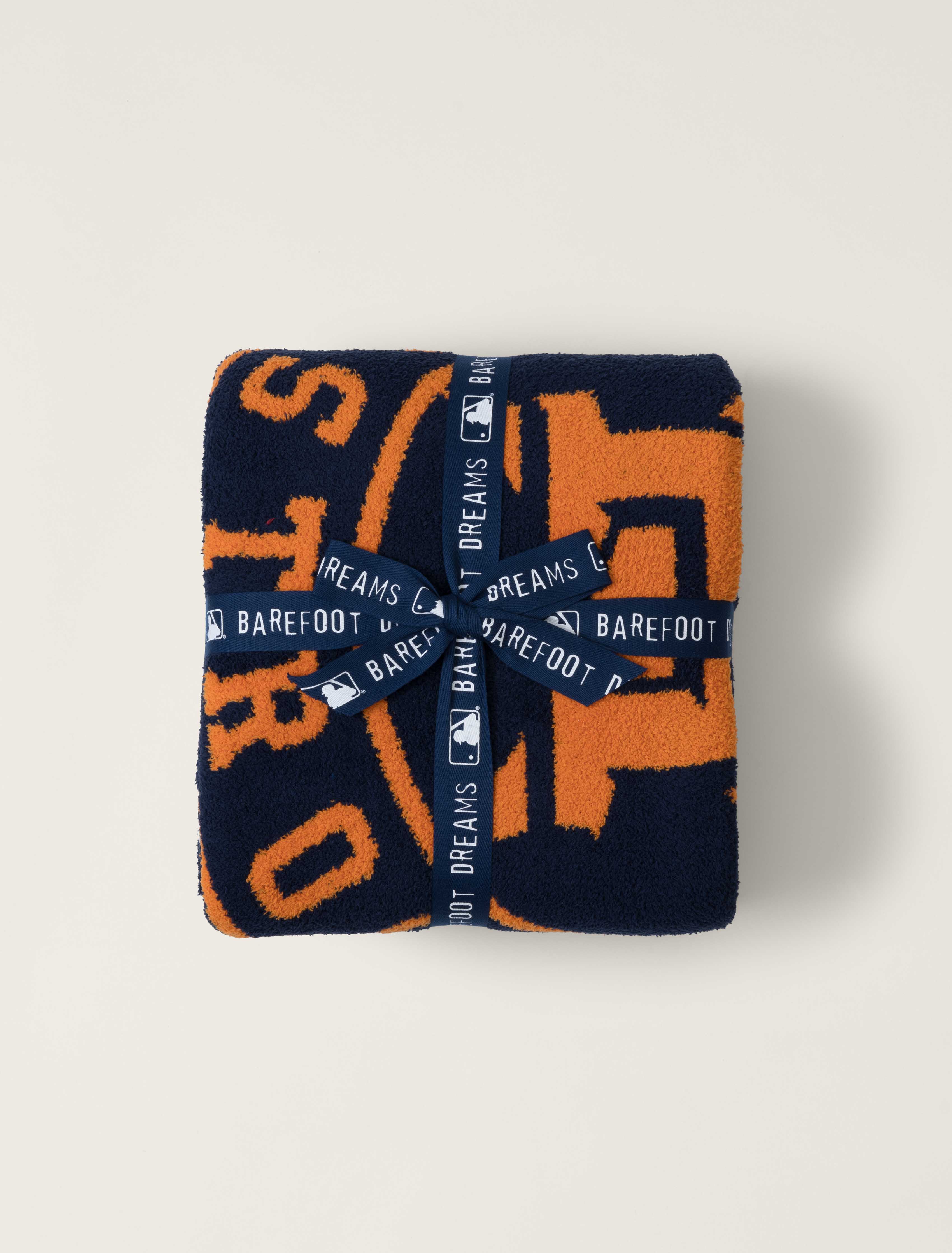 CozyChic® Houston Astros™ Throw