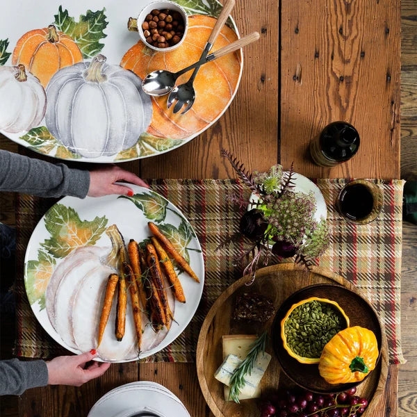 Pumpkins Round Platter with Pumpkin