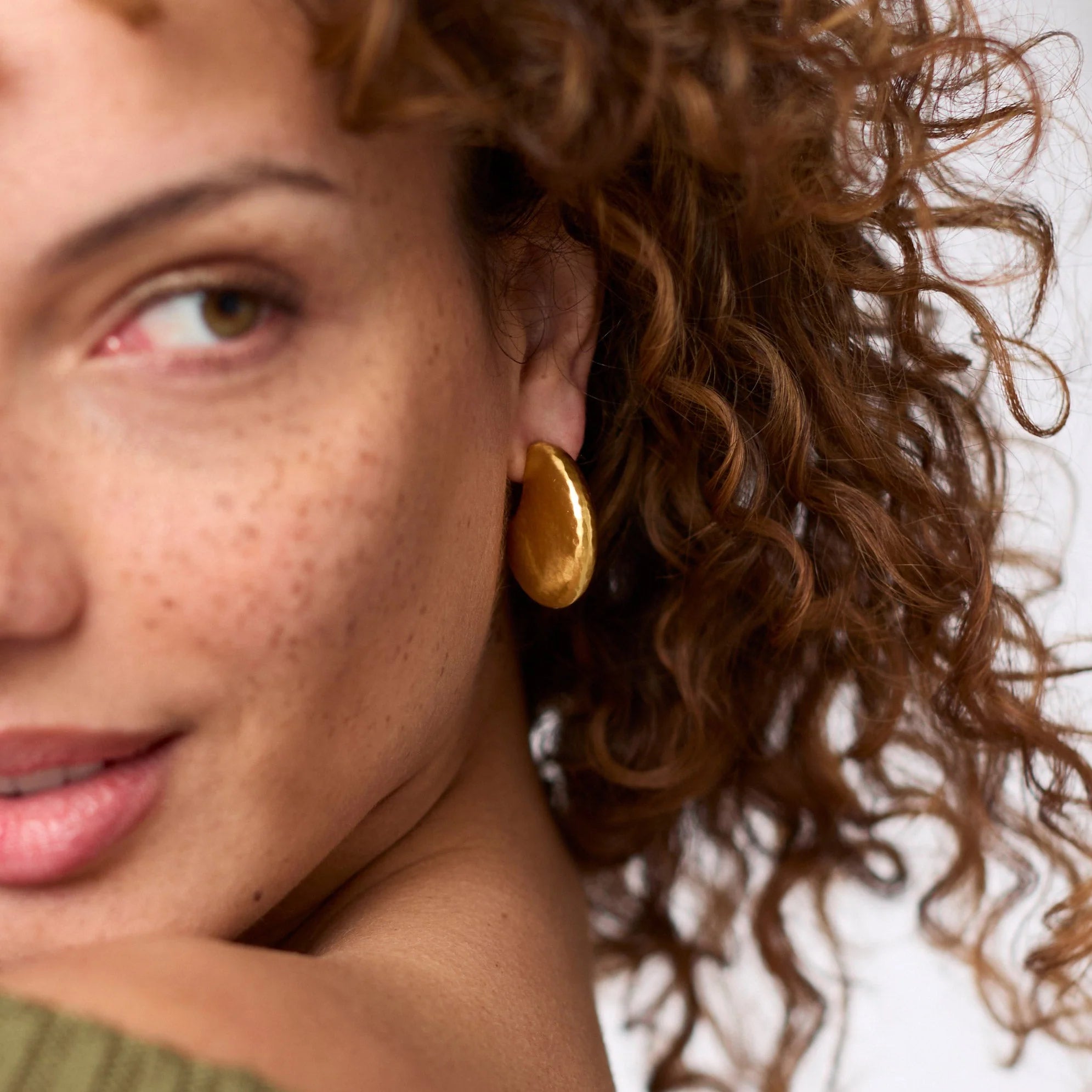 Solara Hoop Gold