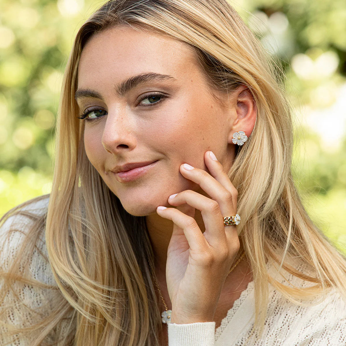 Mermaid Garden Petite Stud Earrings - MOP