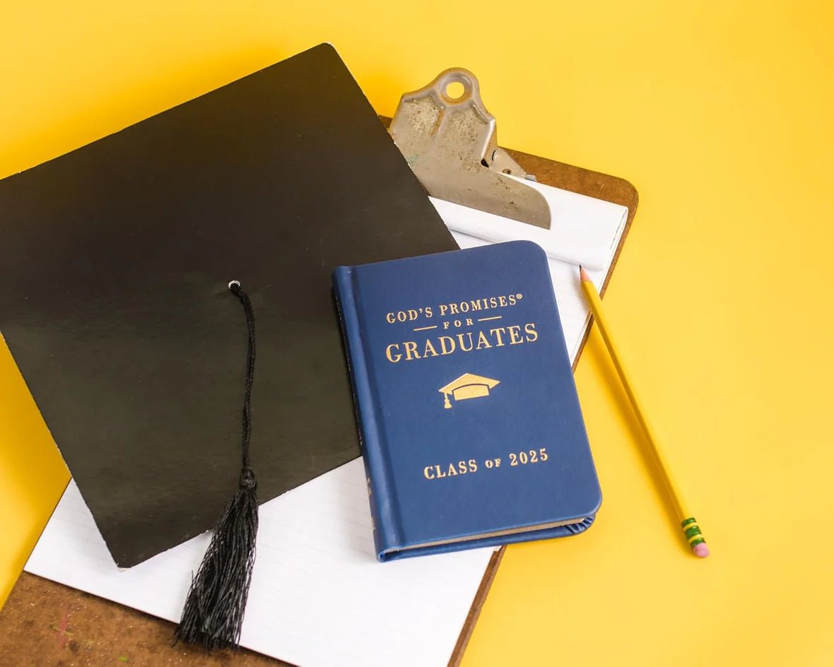 God's Promises for Graduates: Class of 2025 - Navy - Robert's-HARPER COLLINS CHRISTIAN-Robert's
