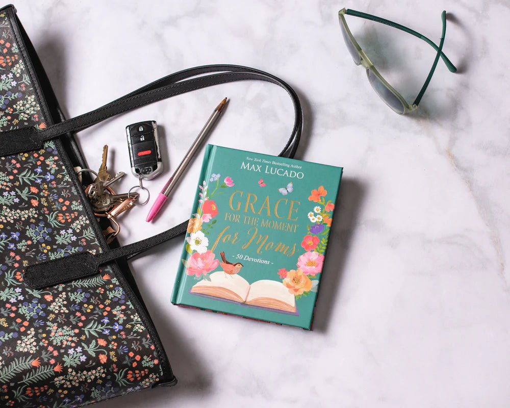 Grace for the Moment for Moms: Inspirational Thoughts of Encouragement and Appreciation for Moms - Robert's-HARPER COLLINS CHRISTIAN-Robert's