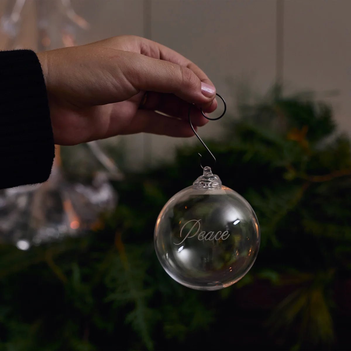 LoveYourBrain Round Ornament — Peace - Robert's-SIMON PEARCE-Robert's