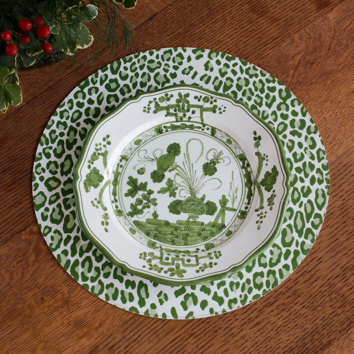 VIDA Faenza 9" Salad Plate White and Green - Robert's-Beatriz Ball Collection-Robert's